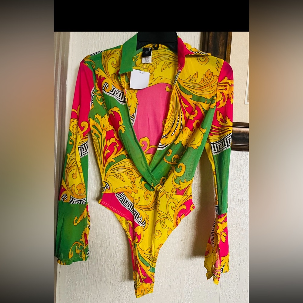 Bodysuit es transparente súper bonita
